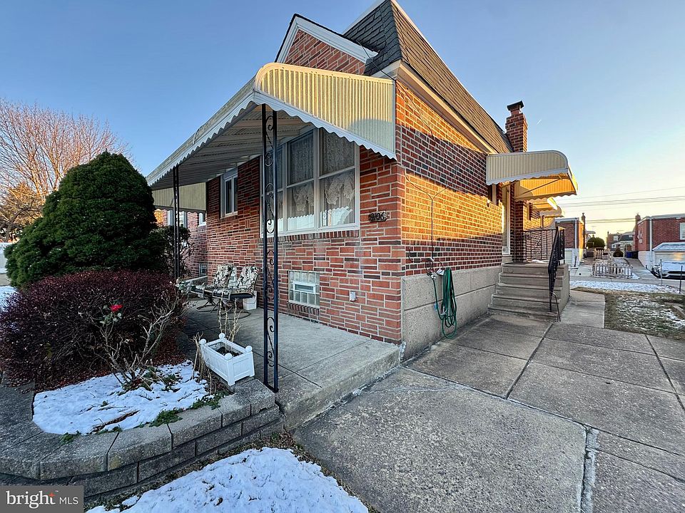 2nd image of 2106 Oakmont St