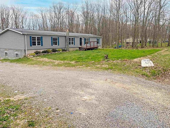 3rd image of 673 Pond Rd