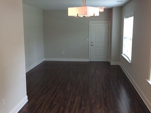 5th image of 3501 Patterson Ave APT 2