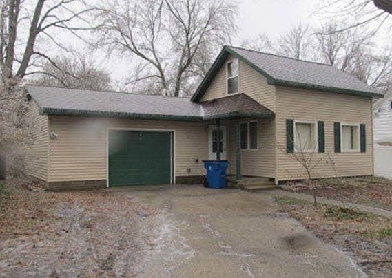 1st image of 215 Blodgett St