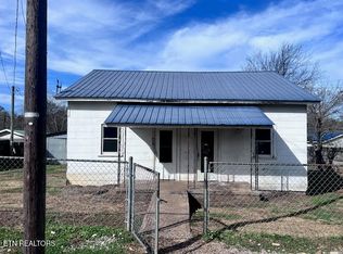 502 Thompson St, Philadelphia, TN 37846