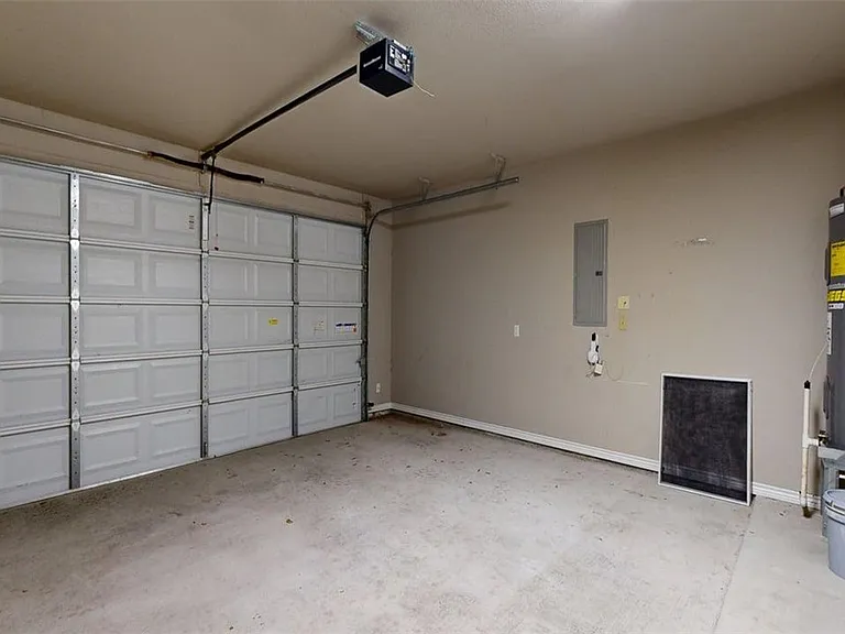 3519 Summerway Dr — Photo 35