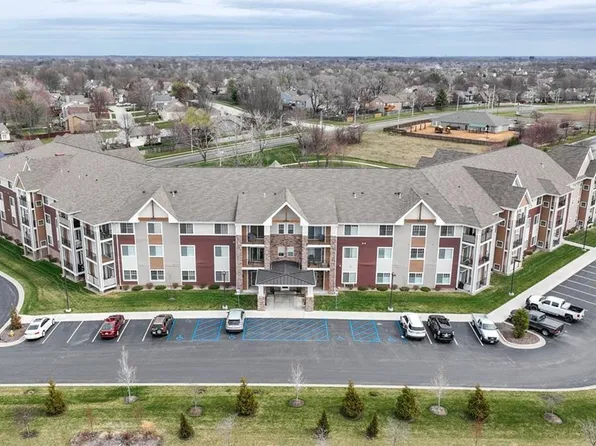 801 SE Battery Dr Unit 214, Lees Summit, MO 64063