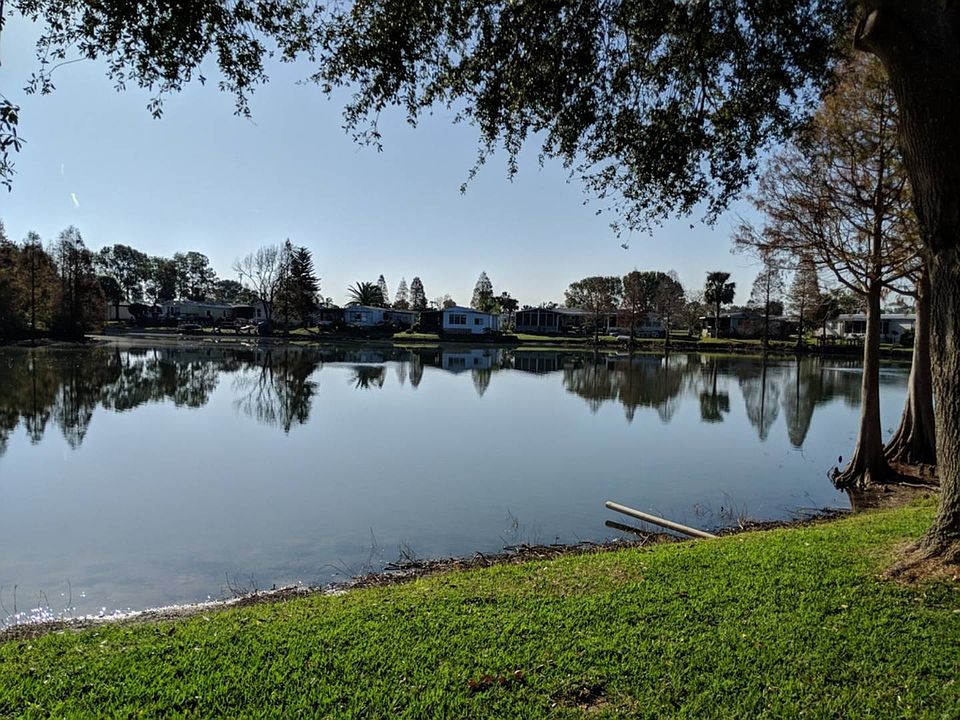 1st image of 26 Lakeview Dr