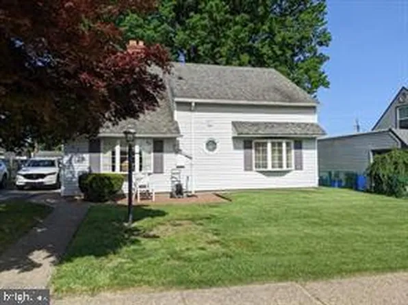 9231 Treaty Rd, Philadelphia, PA 19114