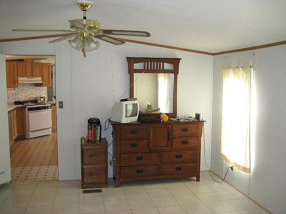 4th image of 5400 Freidrich Ln Trailer 34