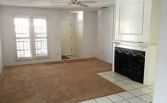 3rd image of 1925 Trawood Dr APT 33