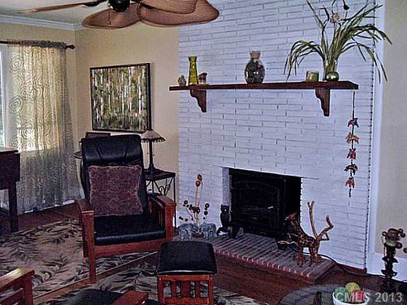 3rd image of 6407 Teague Ln