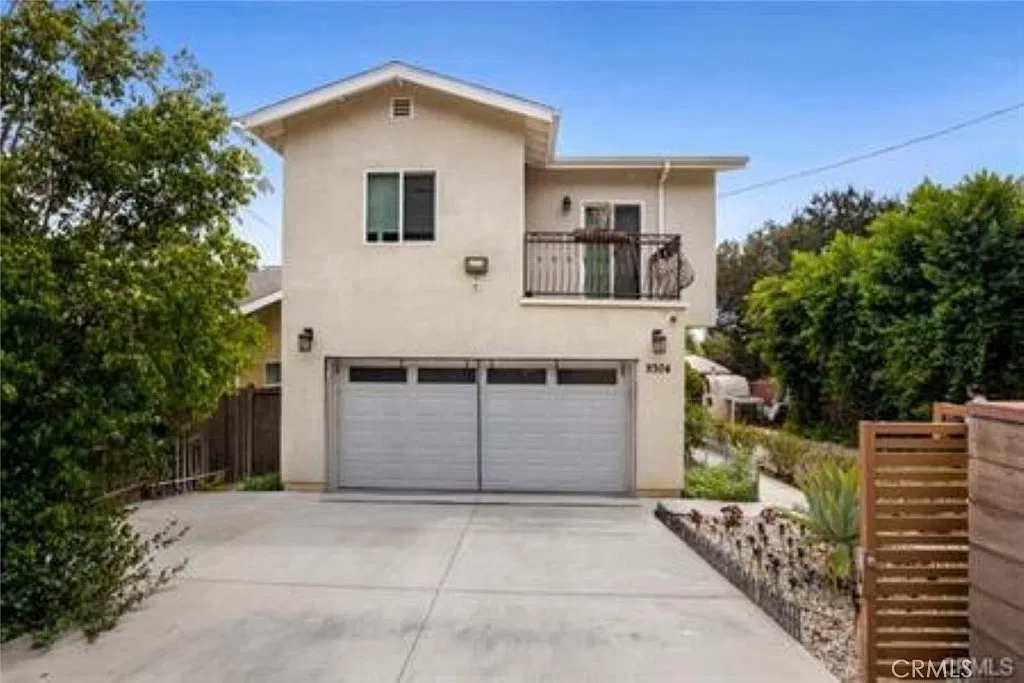 3 bed, 2074 sqft, $5,400 — Photo 2