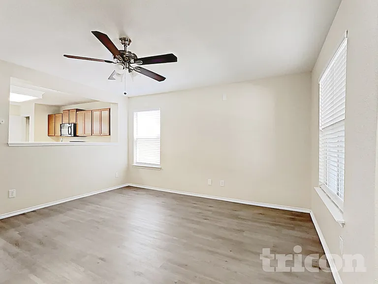 635 Cherokee Blvd — Photo 2
