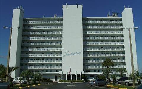 1st image of 2131 Lakeview Dr APT 1102