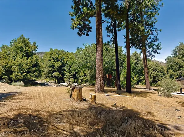 1592 Blackbird Rd, Wrightwood, CA 92397