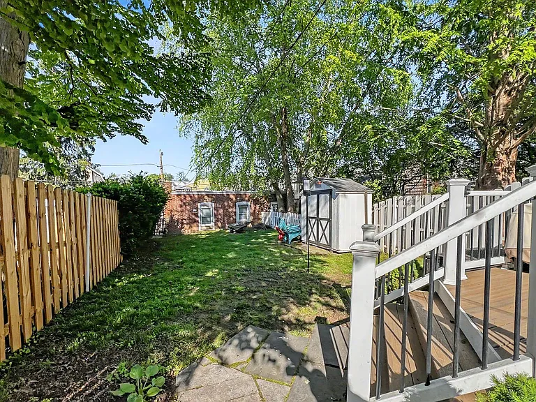 1039 Rees Ave — Photo 42