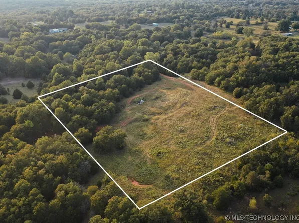 E Hill Ct, Tecumseh, OK 74873