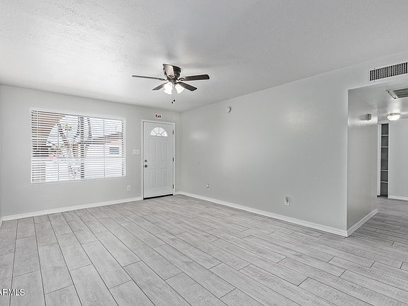 4th image of 2707 W CHARLESTON Avenue