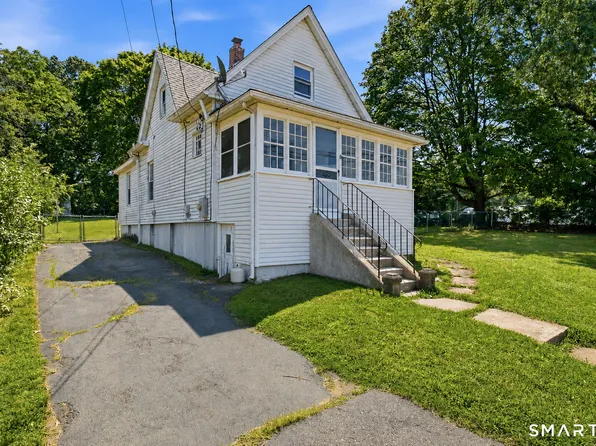 19 Homestead Street, Manchester, CT 06042