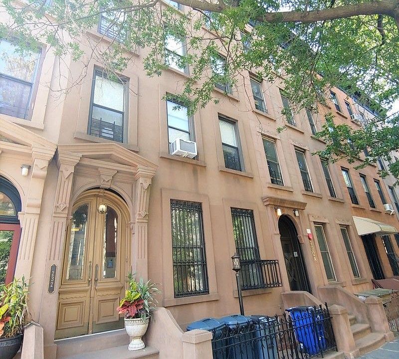 1st image of 232 6th Ave APT 1