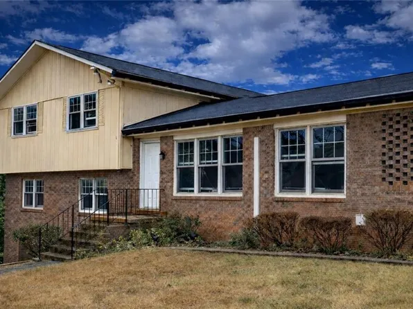 600 San Pablo Ct, Stone Mountain, GA 30083