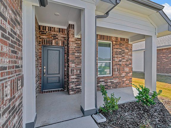 3rd image of 1505 Marvin Gdns #3409N