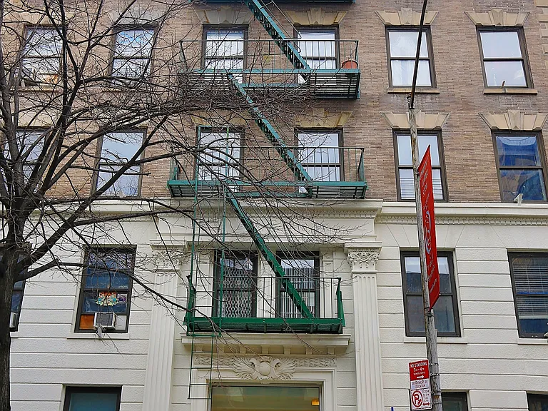 230 W 113th St #2D — Photo 32