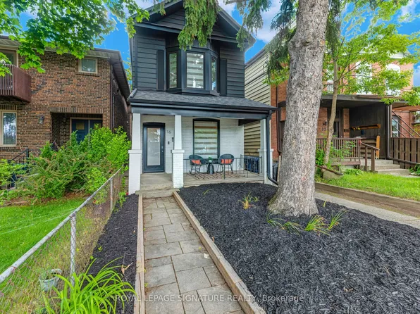 16 Essex St, Toronto, ON M6G 1T3