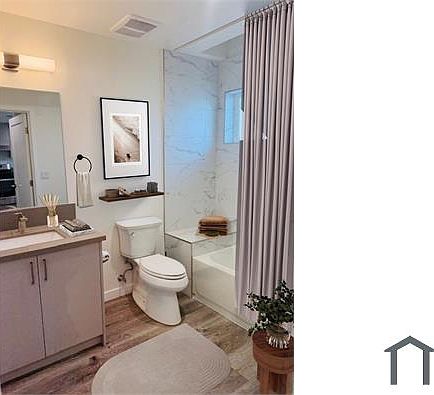 5th image of 10652 Whipple St #202
