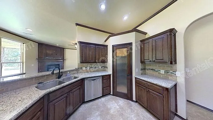 5824 Lost Deer Dr — Photo 19