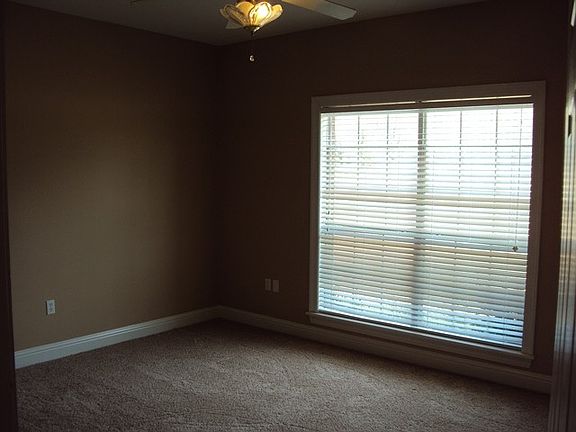 4th image of 634 Nellwood Dr