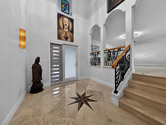 3rd image of 629 Kensington Place