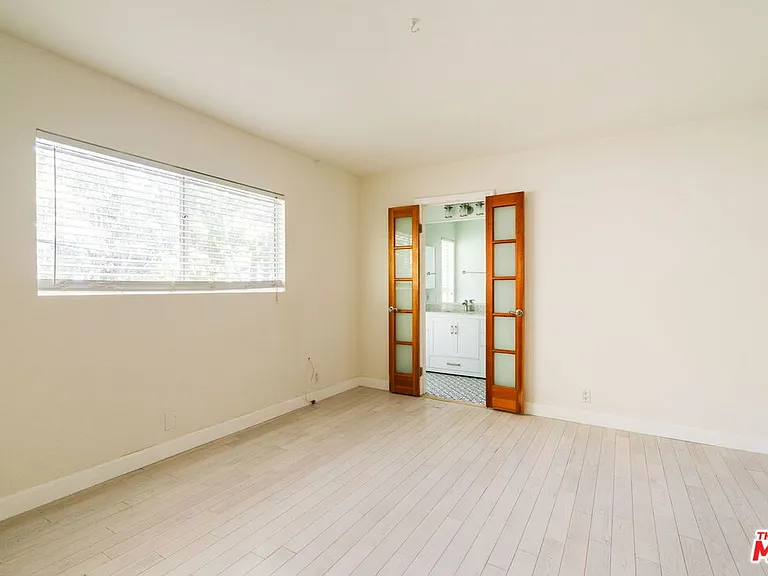 141 N Clark Dr #2 — Photo 18