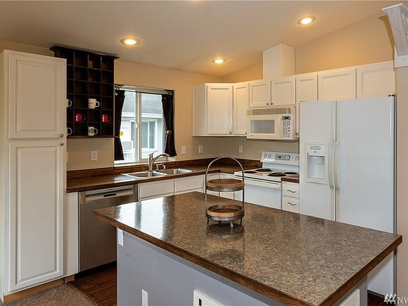 5th image of 1109 87th Ave SE