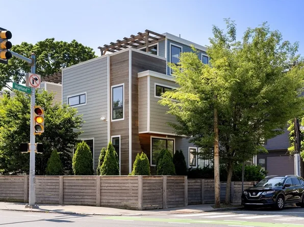 1498 Cambridge St #2, Cambridge, MA 02139