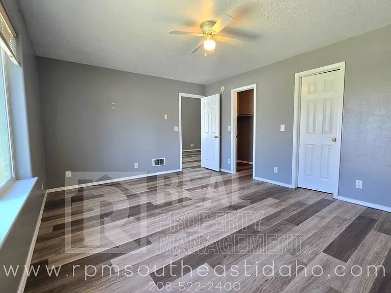 2803 E Chasewood Dr — Photo 23
