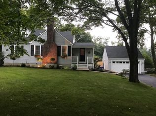 834 Quarry Ln, Martinsville, NJ 08836