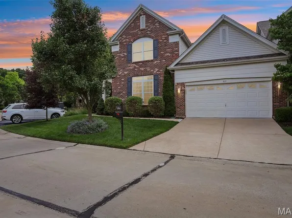 621 Stonebrook Ct, Chesterfield, MO 63005