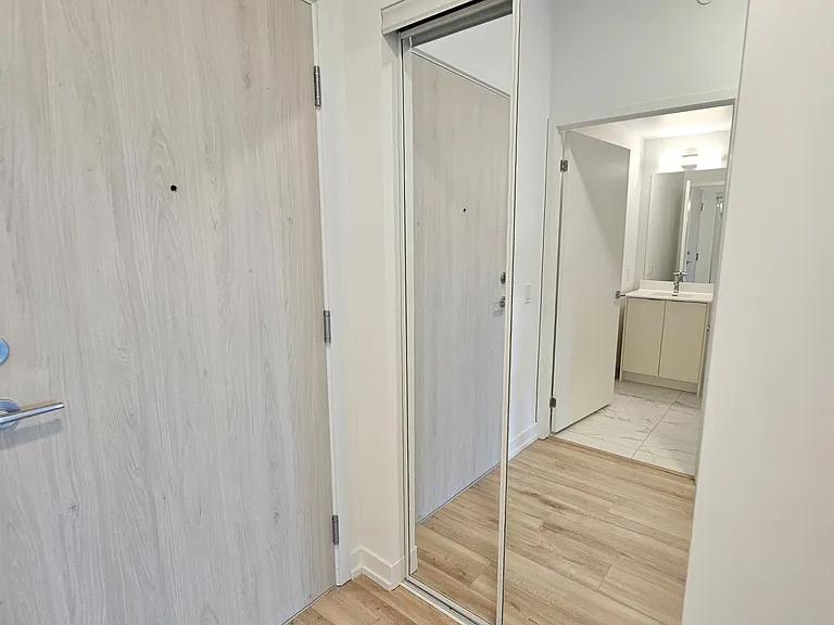 181 Sheppard Ave E #522 — Photo 4