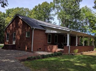 166 Walnut Grv, Clarksville, VA 23927