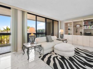 2000 Presidential Way APT 201, West Palm Beach, FL 33401