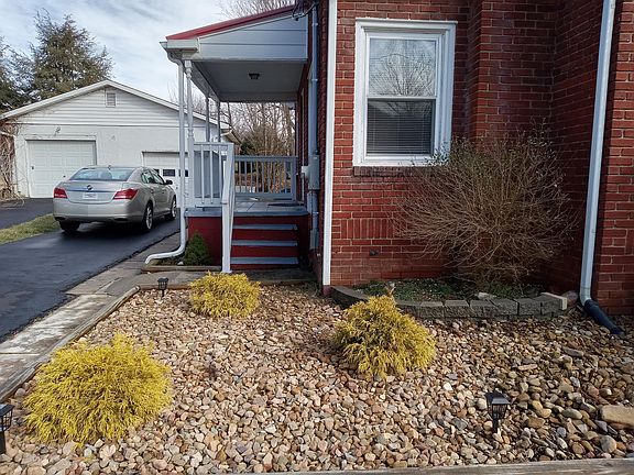 2nd image of 233 Staley St
