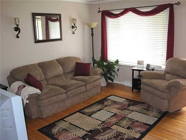 2nd image of 1317 Anderson Ave