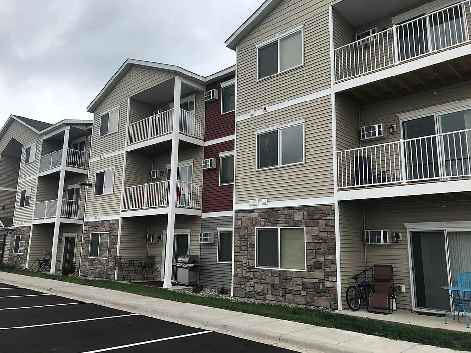 1st image of 3324 10th Ave NE