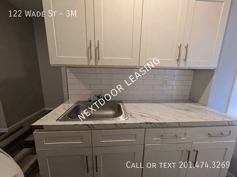 122 Wade St #3M