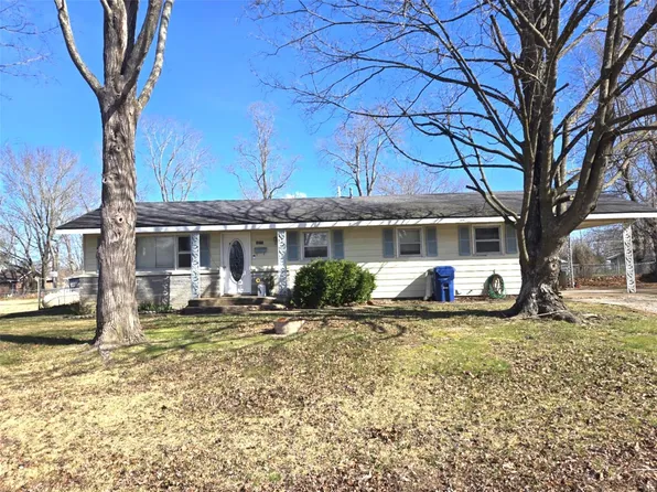 1215 Ozark St, Houston, MO 65483