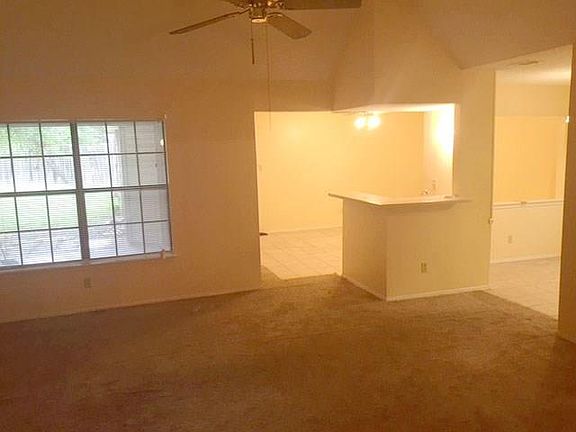 3rd image of 1041 Eagle Ct