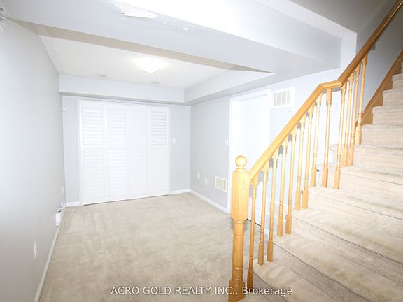 3rd image of 32 Mercedes Rd