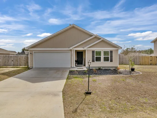 434 Graysen Ln, Defuniak Springs, FL 32435