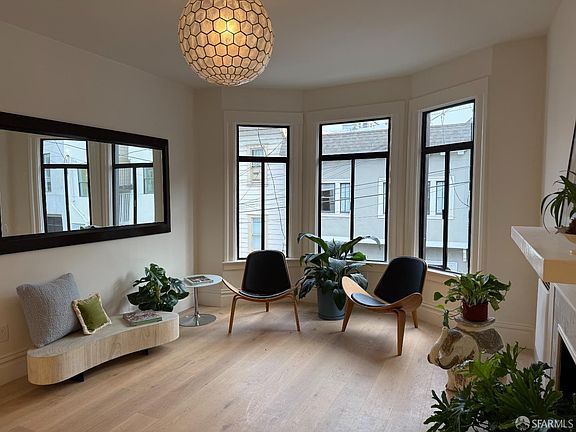 2nd image of 34 Bernard St