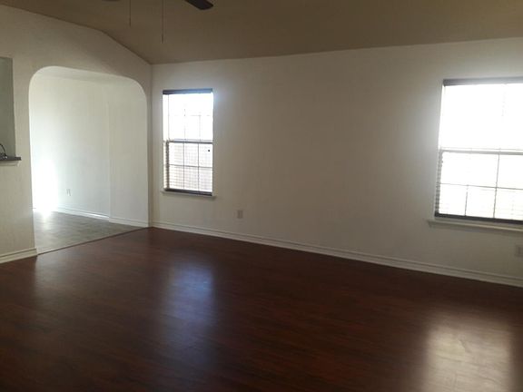 3rd image of 808 Bee Creek Ln