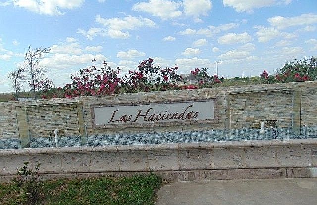 1st image of Canteros Dr