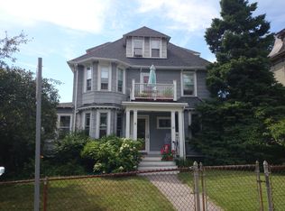 33 Alveston St, Jamaica Plain, MA 02130